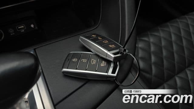 Genesis G70 2018 — Photo 24/35