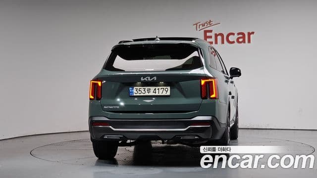 Kia Sorento 2023 — ფოტო 4/20