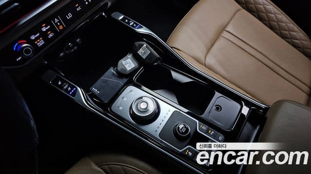 Kia Sorento 2023 — ფოტო 9/20