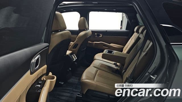 Kia Sorento 2023 — ფოტო 12/20