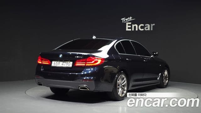 BMW 5 Series 2018 — Фото 2/20