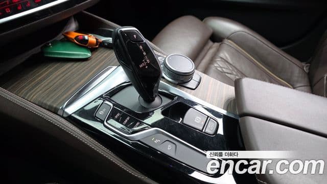 BMW 5 Series 2018 — Фото 9/20
