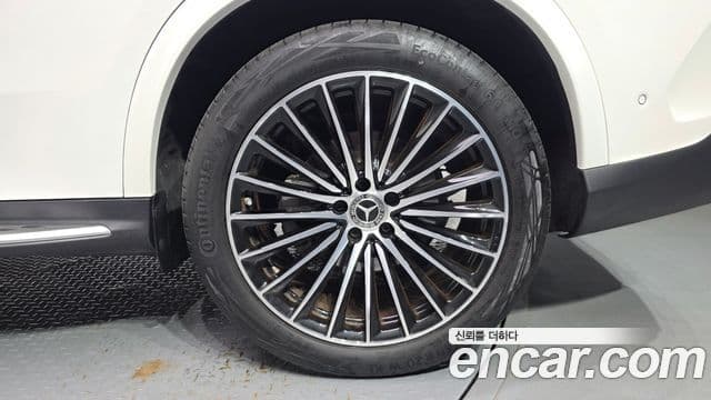 Mercedes-Benz GLC-Class 2024 — Photo 16/35