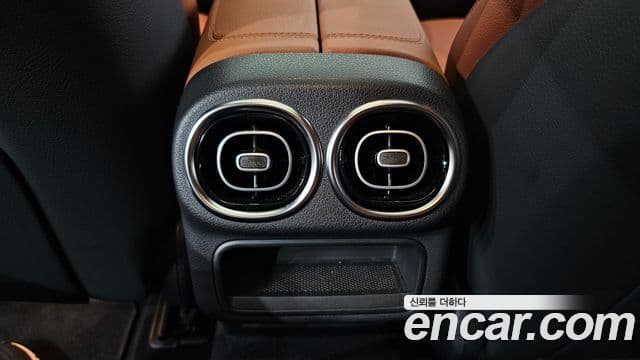 Mercedes-Benz GLC-Class 2024 — Photo 15/35