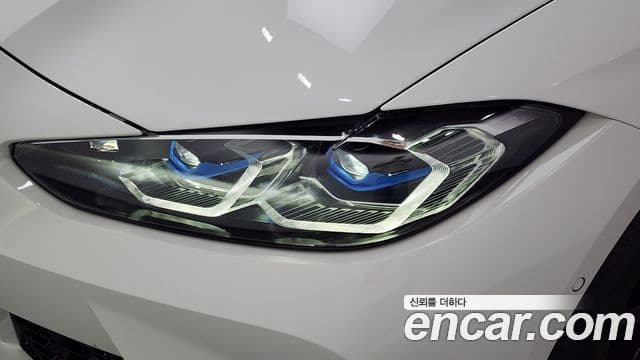 BMW M4 2023 — Şəkil 4/33