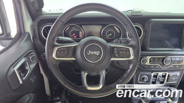 Jeep Wrangler 2019 — Şəkil 13/20