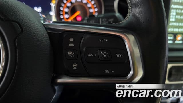 Jeep Wrangler 2019 — Şəkil 16/20