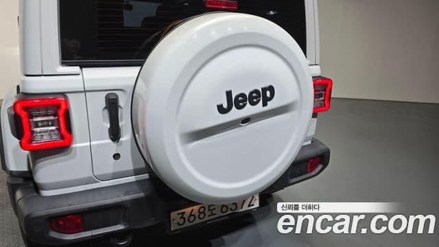 Jeep Wrangler 2019 — ფოტო 2/31