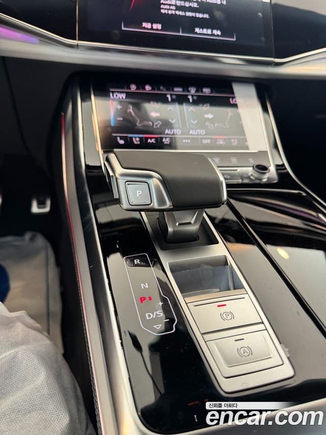 Audi Q7 2026 — Şəkil 14/18