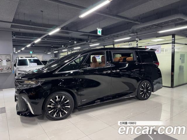 Toyota Alphard 2024 — ფოტო 1/16