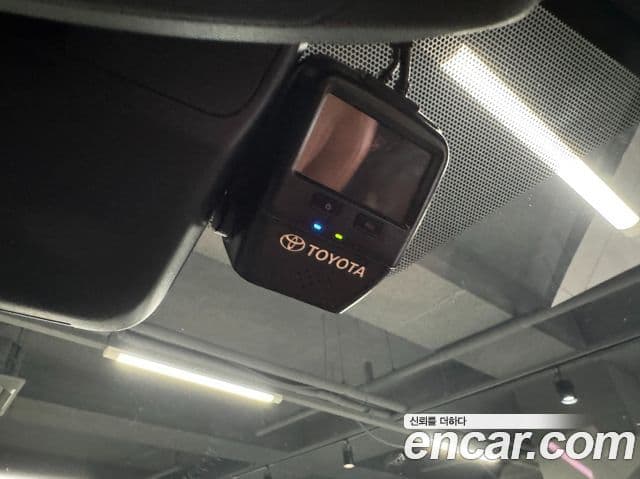 Toyota Alphard 2024 — ფოტო 14/16
