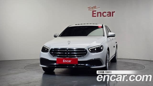 Mercedes-Benz E-Class 2023 — ფოტო 3/20