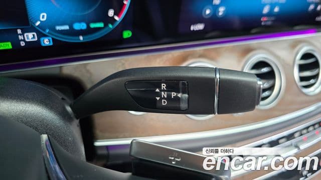 Mercedes-Benz E-Class 2023 — ფოტო 9/20