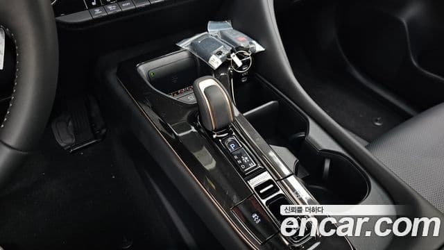 Toyota Crown Crossover 2026 — Şəkil 9/20