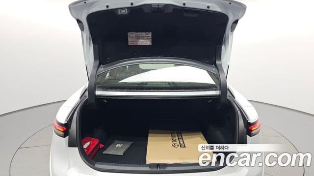 Toyota Crown Crossover 2026 — Photo 33/35
