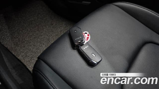 Kia Sportage 2022 — ფოტო 15/20