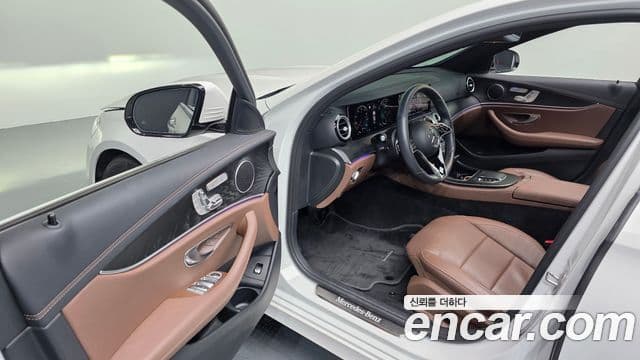 Mercedes-Benz E-Class 2023 — Şəkil 10/20