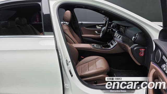 Mercedes-Benz E-Class 2023 — Şəkil 11/20