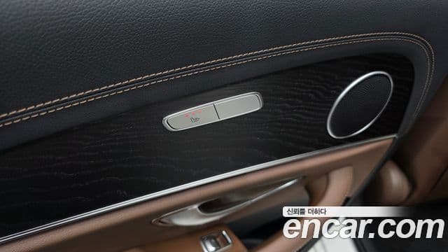Mercedes-Benz E-Class 2023 — Şəkil 17/20