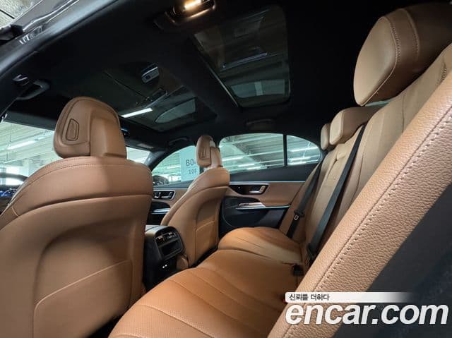 Mercedes-Benz E-Class 2025 — ფოტო 14/20