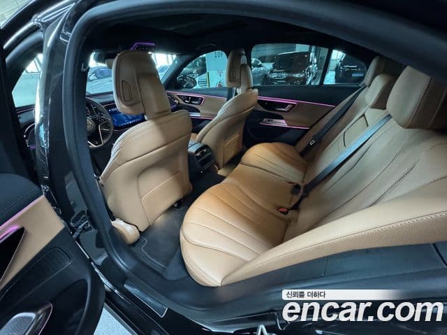 Mercedes-Benz E-Class 2025 — ფოტო 16/20