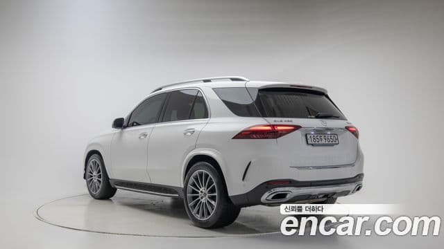 Mercedes-Benz GLE-Class 2024 — Photo 13/19