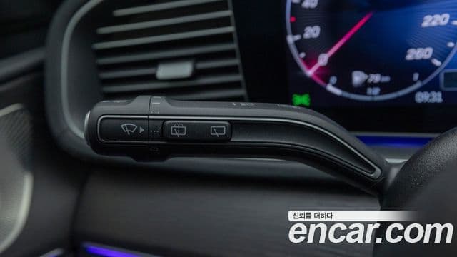 Mercedes-Benz GLE-Class 2024 — Photo 2/19