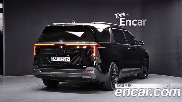 Kia Carnival 2025 — Şəkil 2/20