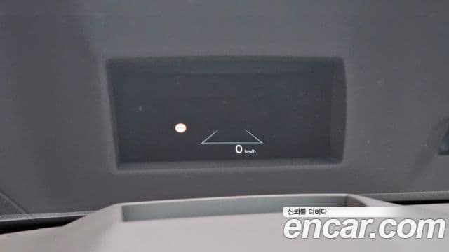 Kia Carnival 2025 — Şəkil 15/20