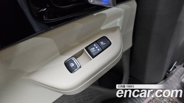 Kia Carnival 2025 — Şəkil 18/20
