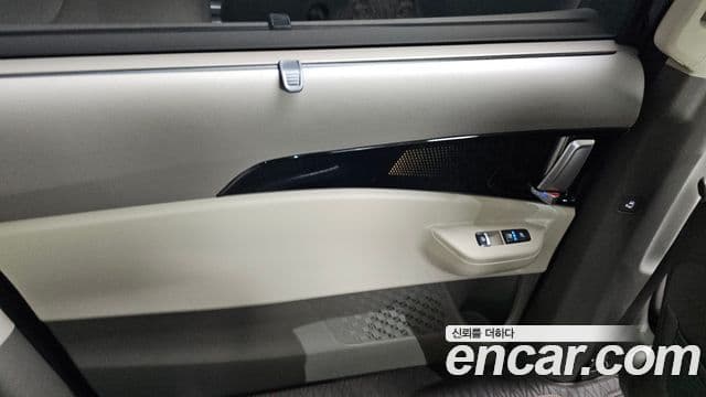 Kia Carnival 2025 — Photo 31/33