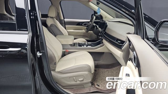 Kia Carnival 2025 — Photo 23/33
