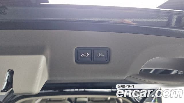 Kia Carnival 2025 — Photo 1/33