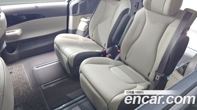 Kia Carnival 2025 — Photo 2/33