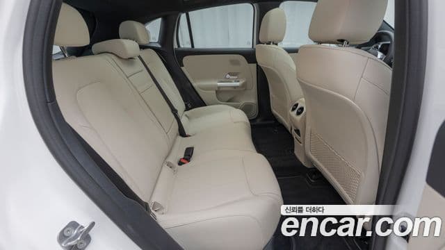 Mercedes-Benz EQA 2025 — ფოტო 15/20