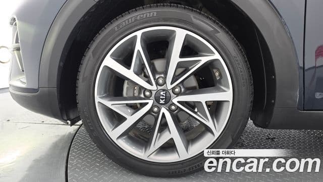 Kia Niro 2019 — Фото 5/20