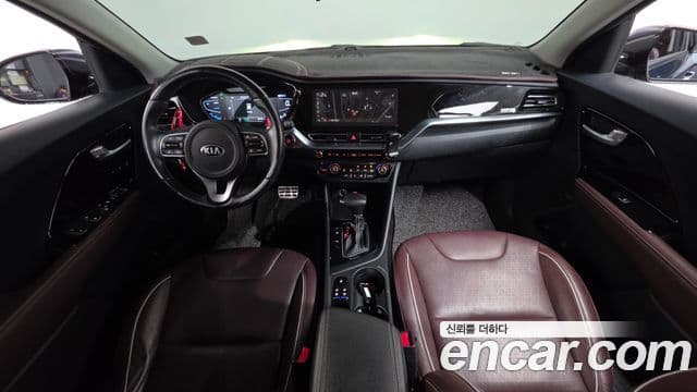 Kia Niro 2019 — Фото 7/20