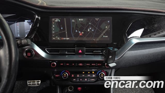 Kia Niro 2019 — Фото 12/20