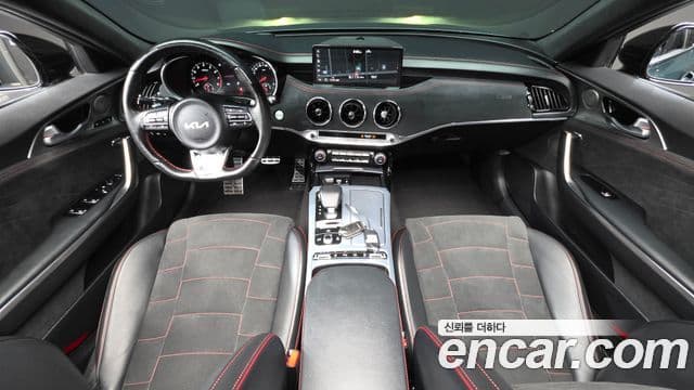 Kia Stinger 2022 — Şəkil 7/20
