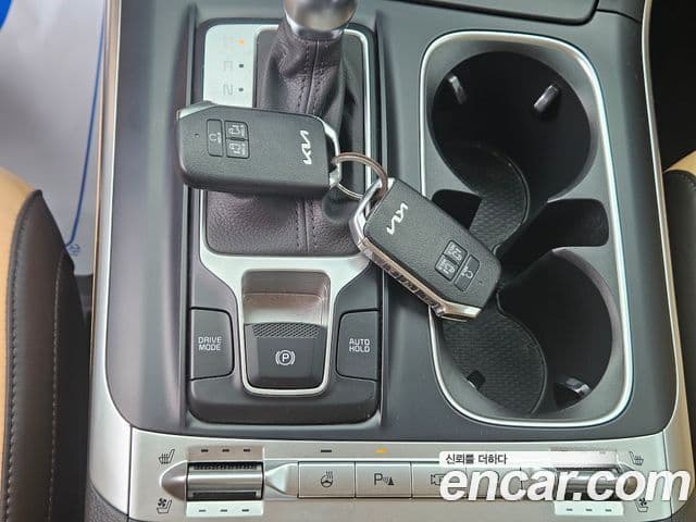 Kia Carnival 2022 — Şəkil 8/20