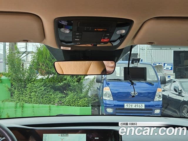 Kia Carnival 2022 — ფოტო 10/20