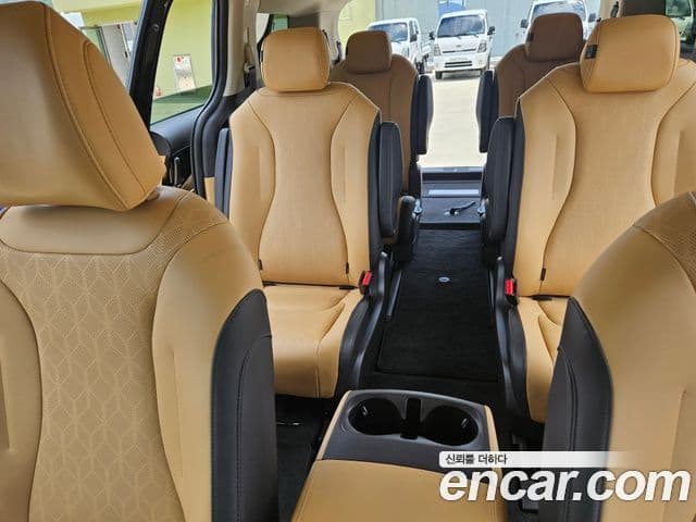Kia Carnival 2022 — Şəkil 18/20