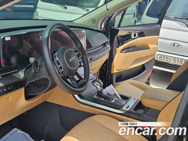 Kia Carnival 2022 — Şəkil 19/20