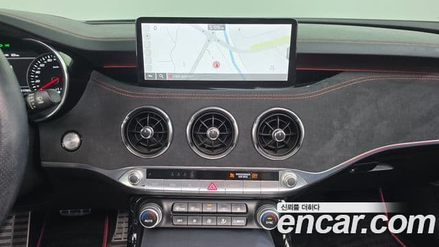 Kia Stinger 2021 — Şəkil 13/20