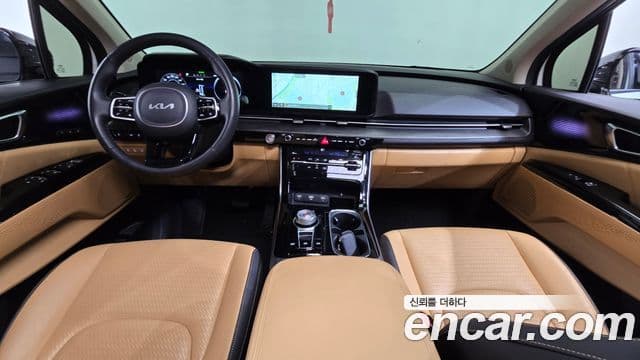 Kia Carnival 2023 — ფოტო 7/20