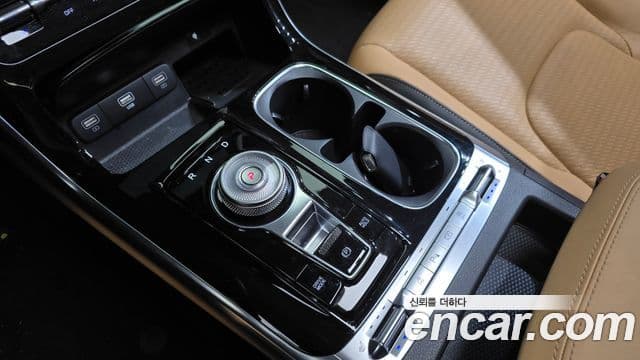 Kia Carnival 2023 — ფოტო 9/20