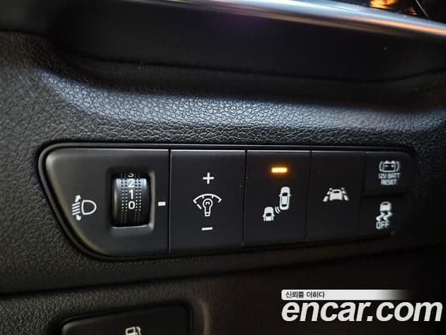 Kia Niro 2019 — ფოტო 10/20