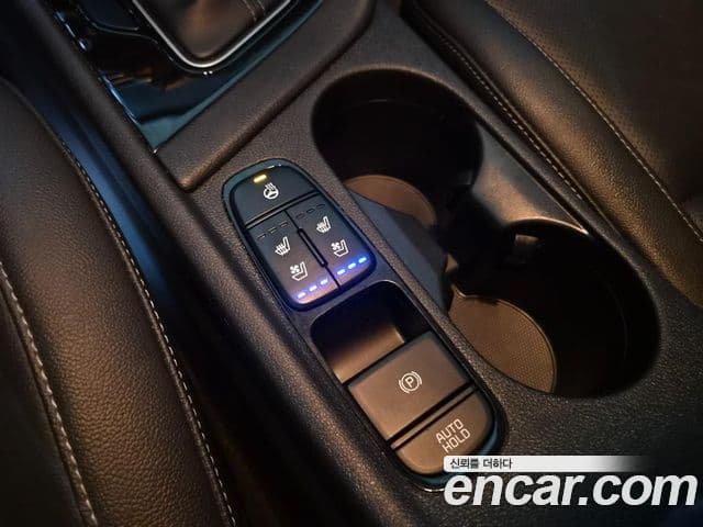 Kia Niro 2019 — ფოტო 14/20