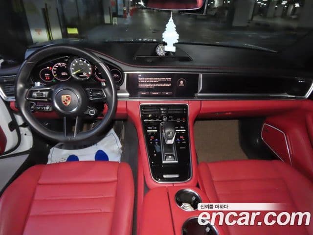 Porsche Panamera 2023 — ფოტო 15/20
