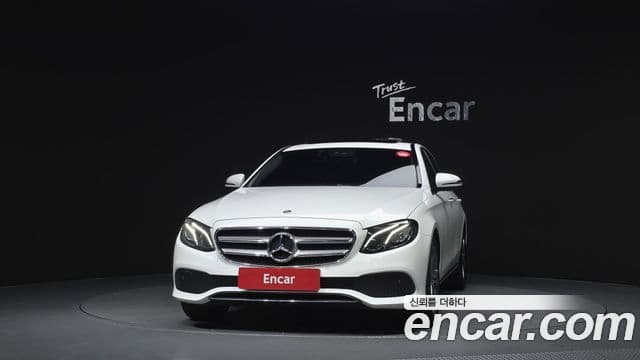 Mercedes-Benz E-Class 2019 — Фото 3/20